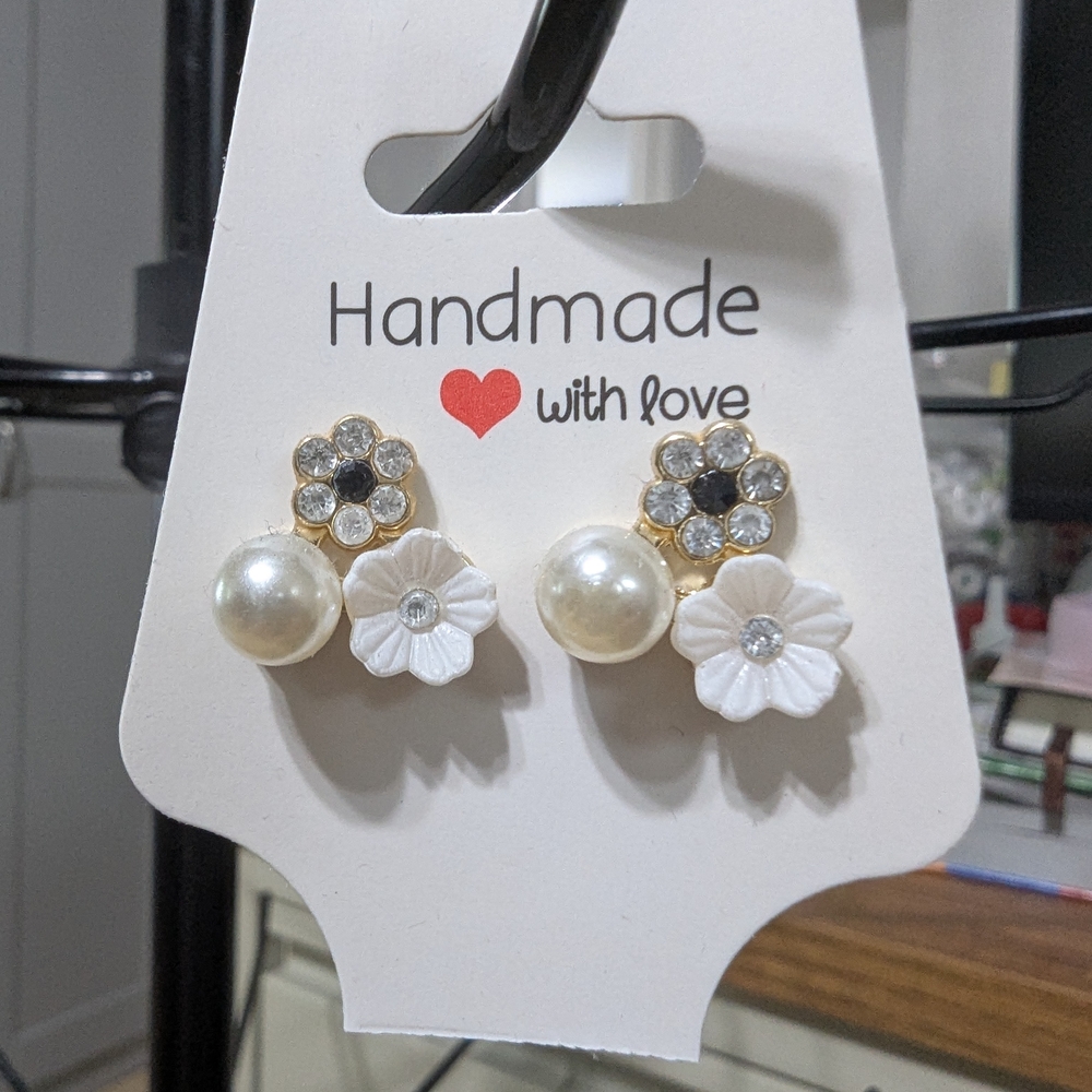 White and Gold Floral Stud Earrings with Crystal Centers